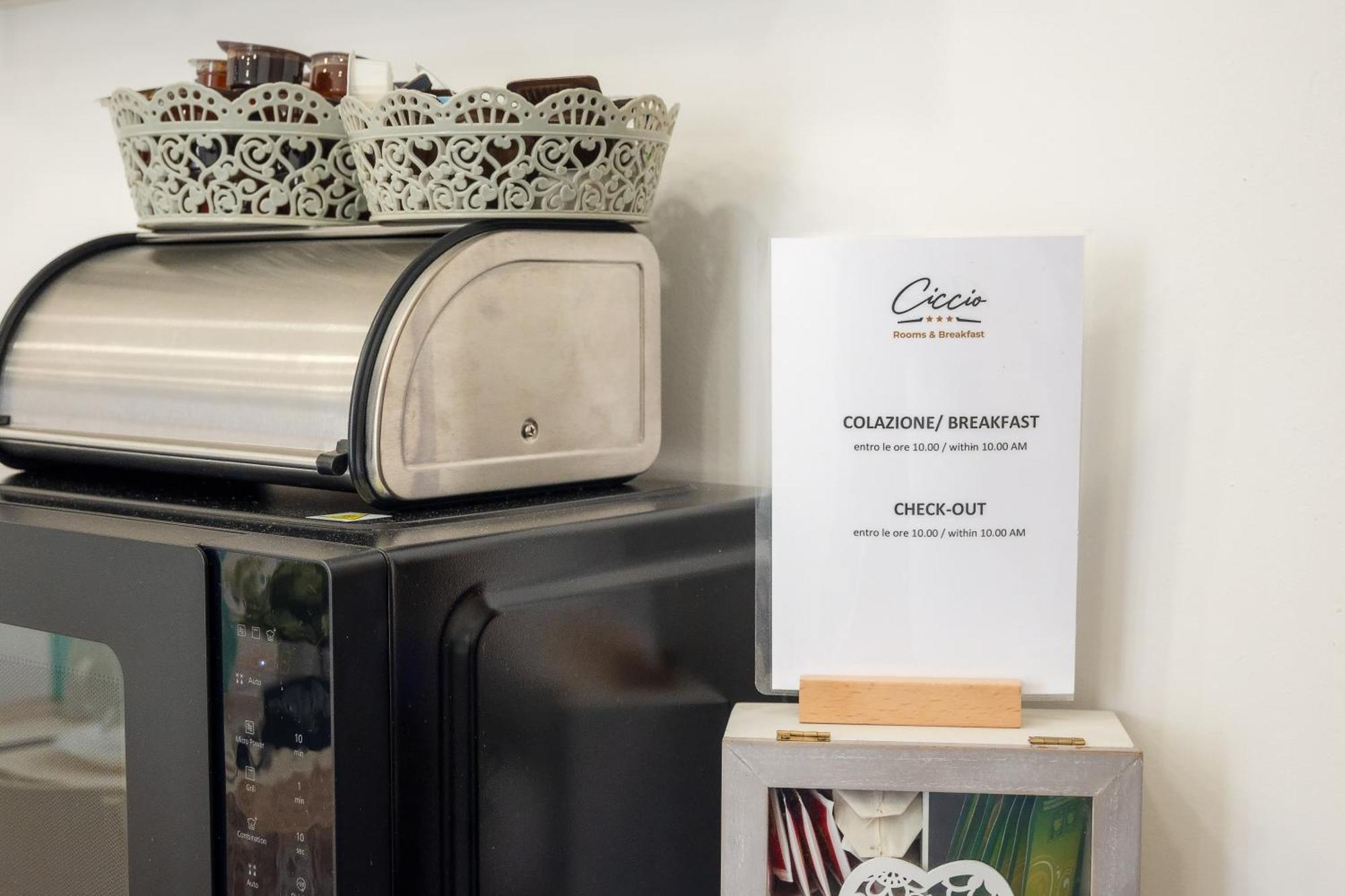 Ciccio Rooms And Breakfast - Self Check-In Palermo Eksteriør billede
